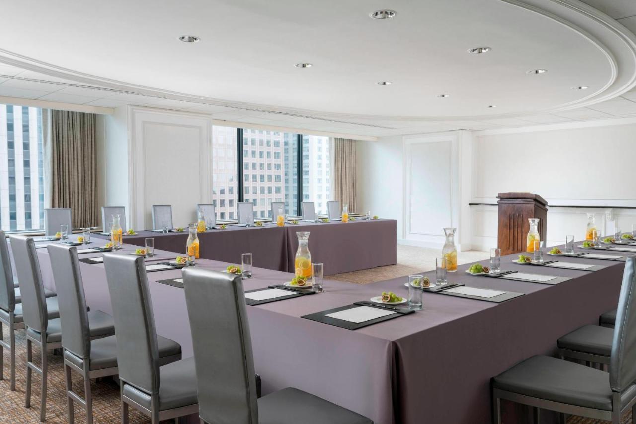 Отель The Ritz-Carlton, Чикаго Экстерьер фото